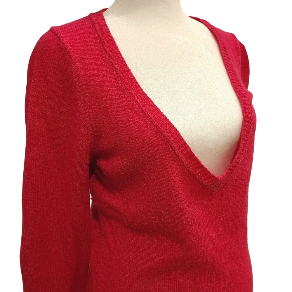 American Eagle Pink Preppy V-Neck Sweater Long Sleeve Knit Women‎ Medium
